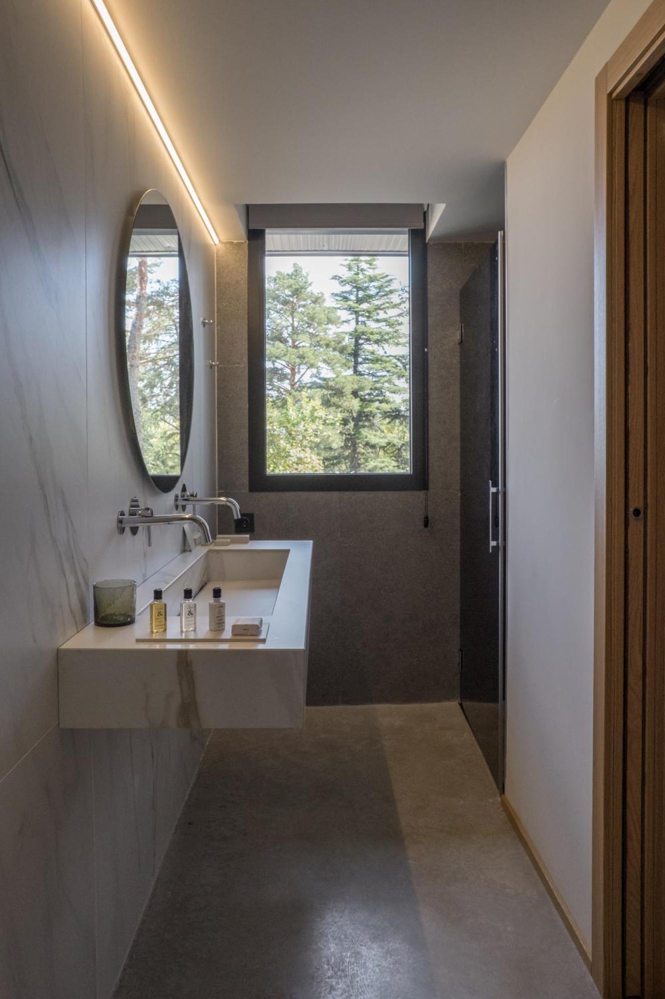Box Art Alpino Hotel Navacerrada Ngoại thất bức ảnh